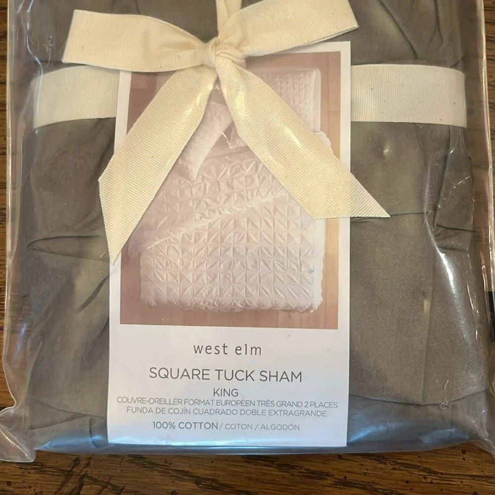 West Elm square tuck shams, size‎ king, new